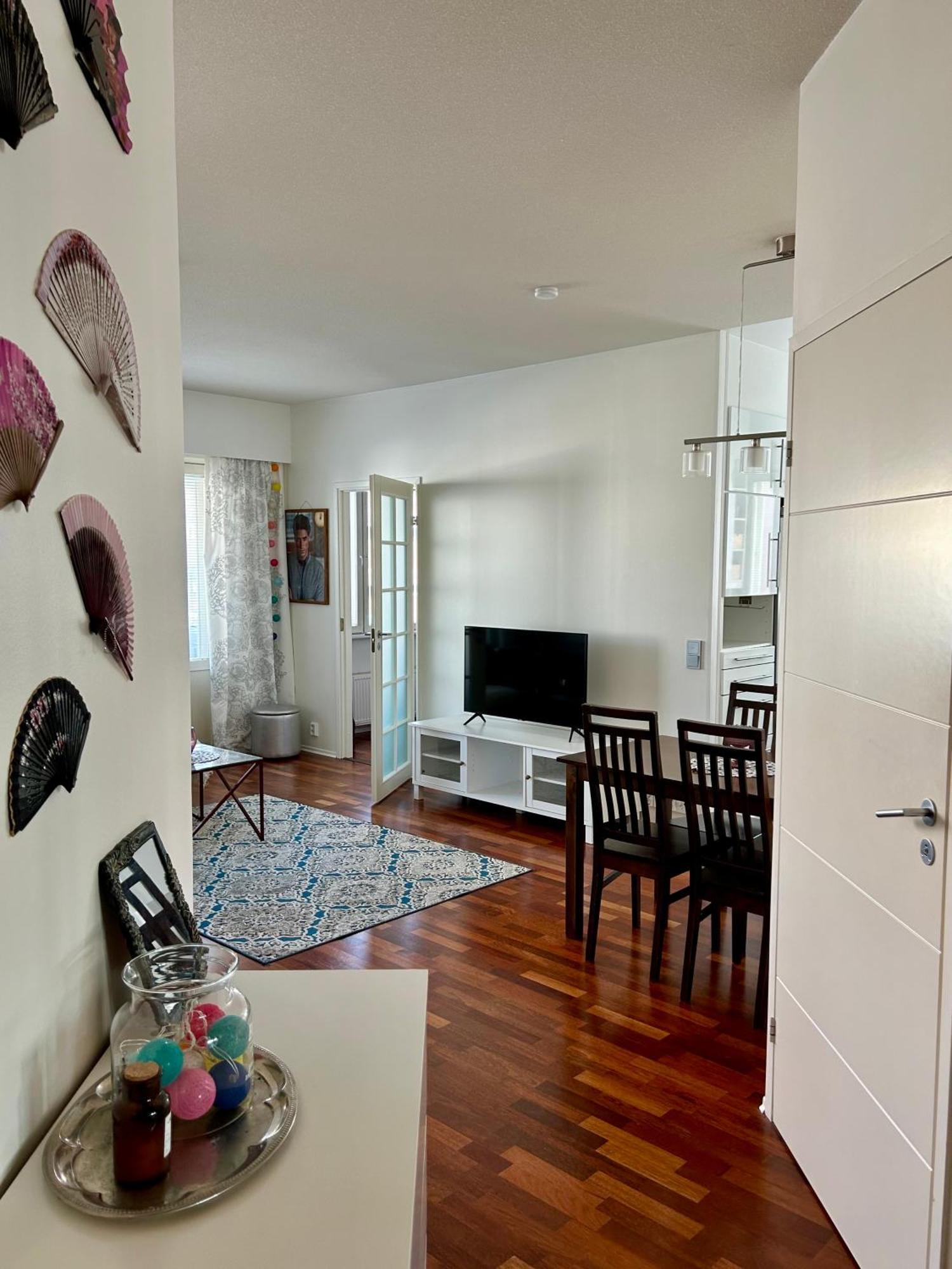 Charming Condo In The Downtown โรวานิเอมิ ภายนอก รูปภาพ